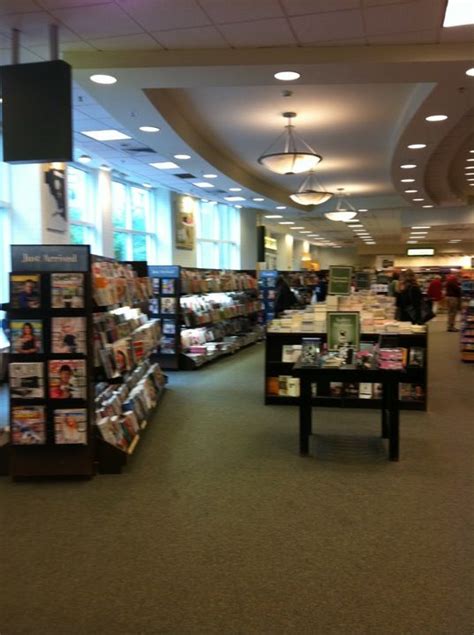 Barnes and noble boston - Barnes & Noble @ Boston University. Join the Mailing List. Sign Up. THANK YOU! Did you know you can get 10% off your purchase? LEARN MORE. Customer Care. Barnes & Noble @ Boston University. 910 Commonwealth Ave Boston, MA 02215. Visit Customer Care . Store hours. Mon: 10AM - 8PM. Tue: 10AM - 8PM. Wed: 10AM - 8PM. Thu: 10AM - 8PM.